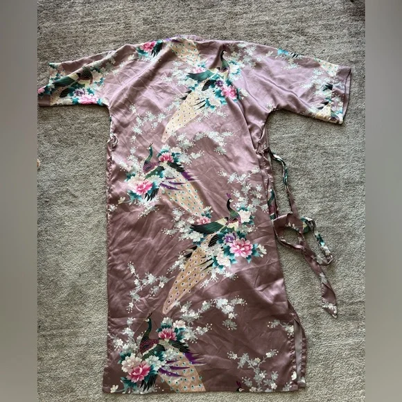 Kim + Ono PEACOCK & BLOSSOMS LONG KIMONO ROBE - Picture 5 of 5